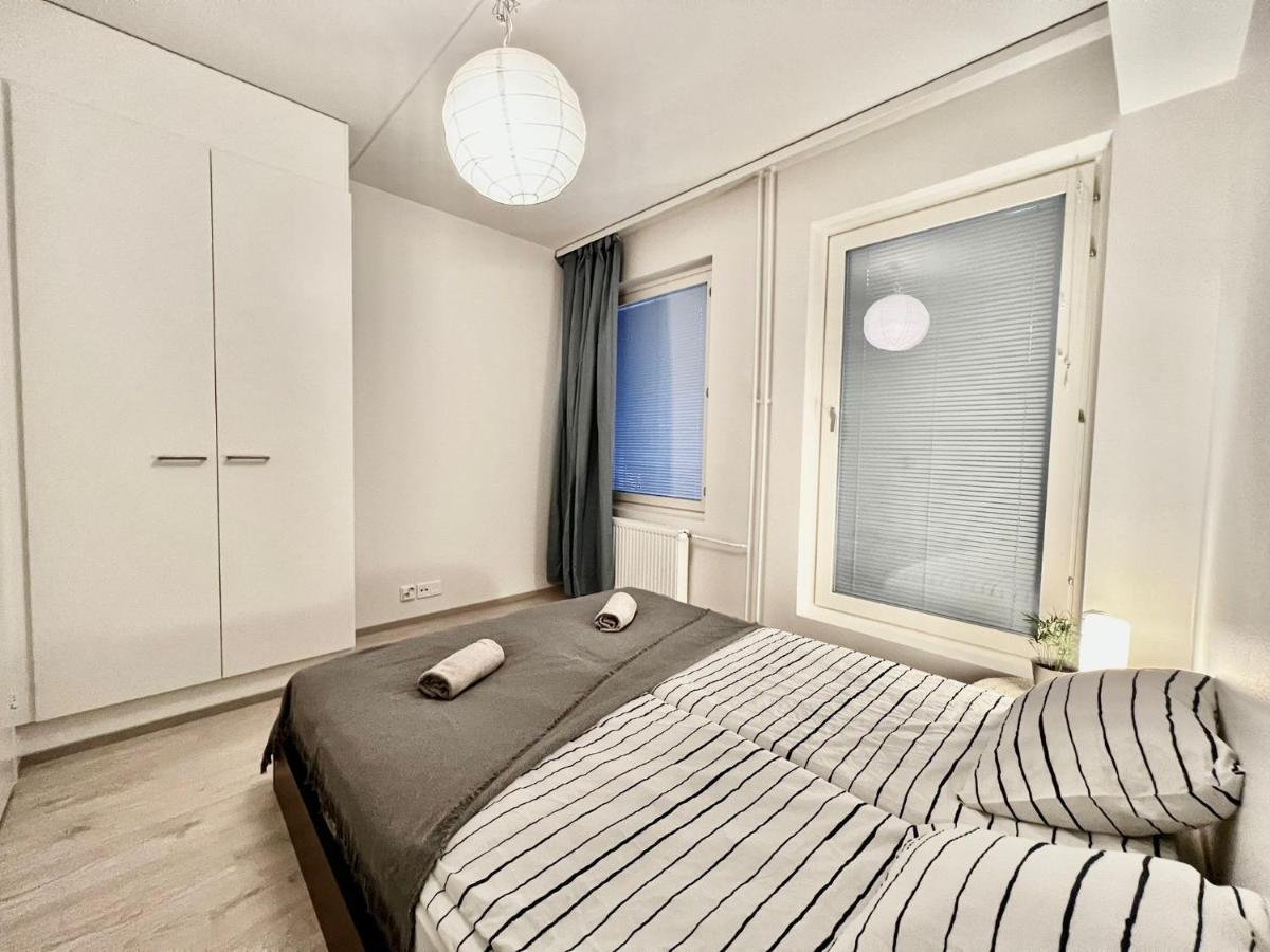 Easy Stay Rooms & Apartments Near Airport 반타 외부 사진