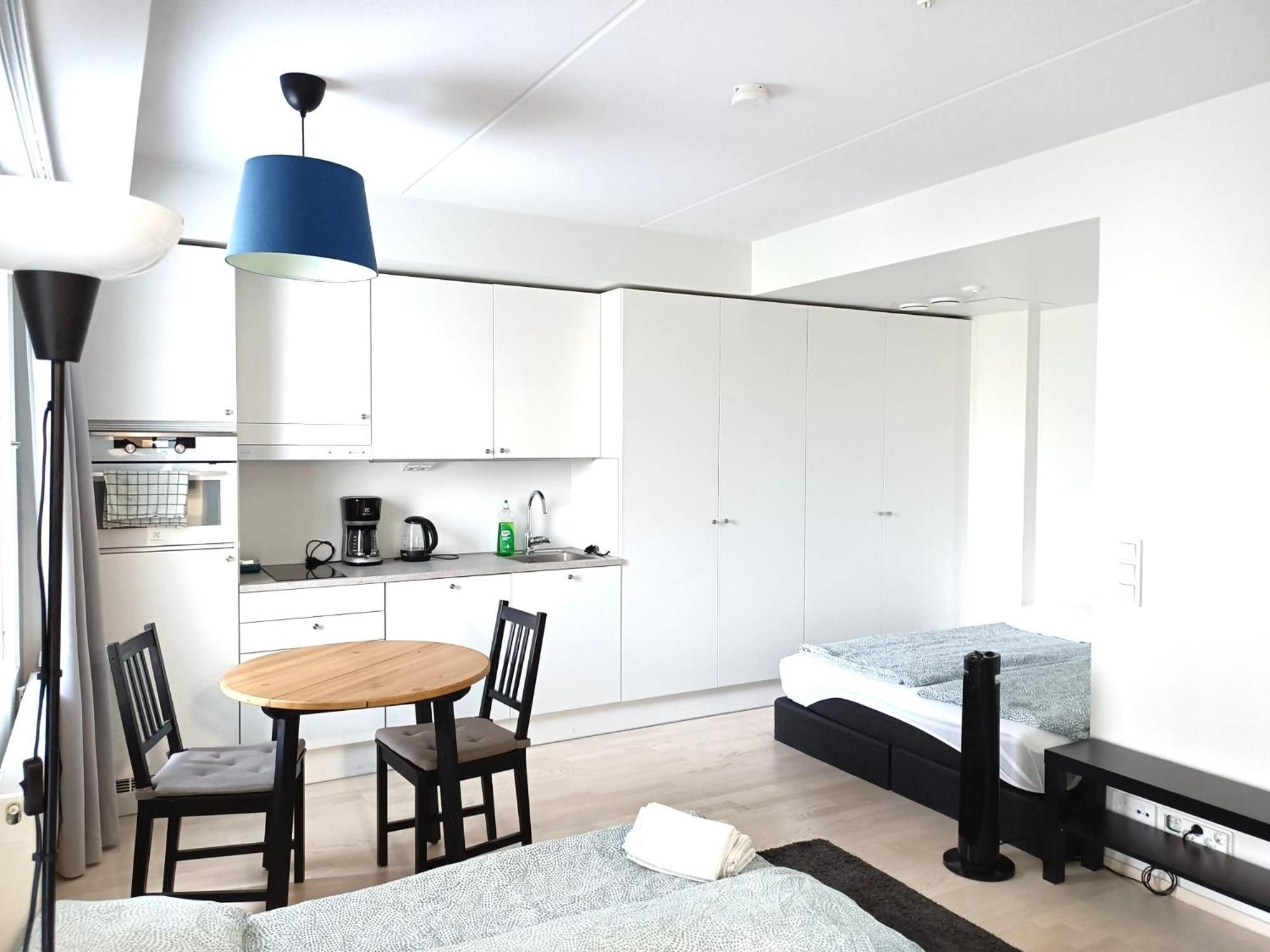 Easy Stay Rooms & Apartments Near Airport 반타 외부 사진