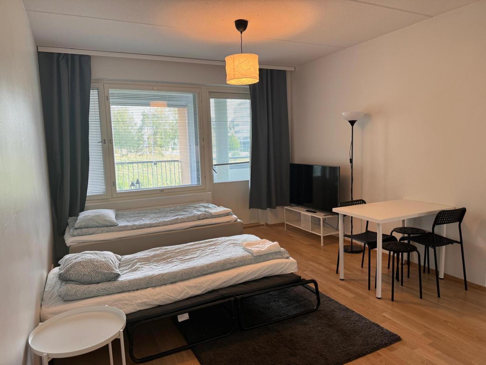 Easy Stay Rooms & Apartments Near Airport 반타 외부 사진