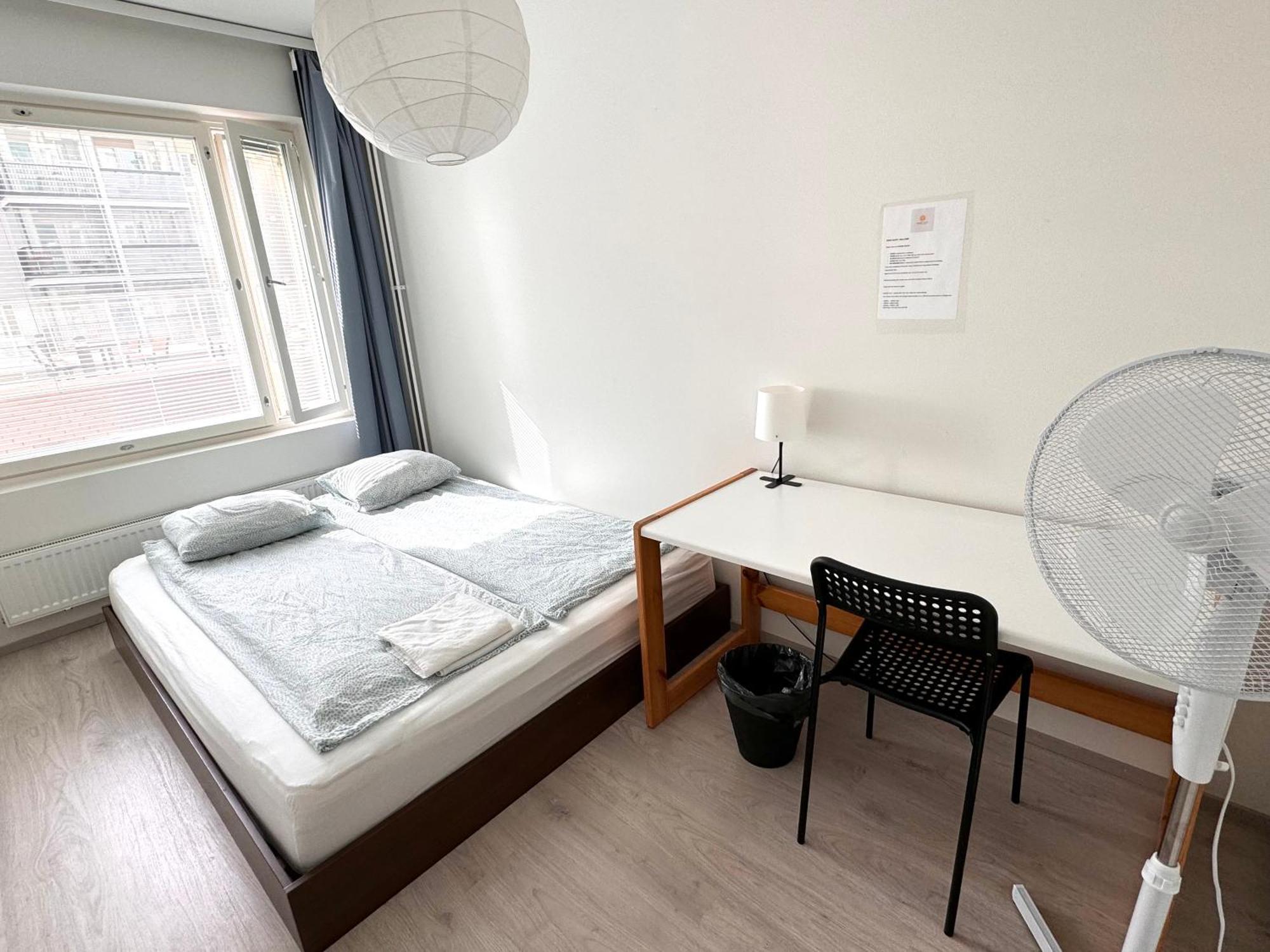 Easy Stay Rooms & Apartments Near Airport 반타 외부 사진