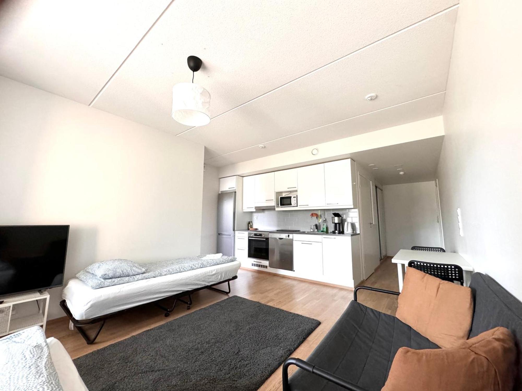 Easy Stay Rooms & Apartments Near Airport 반타 외부 사진