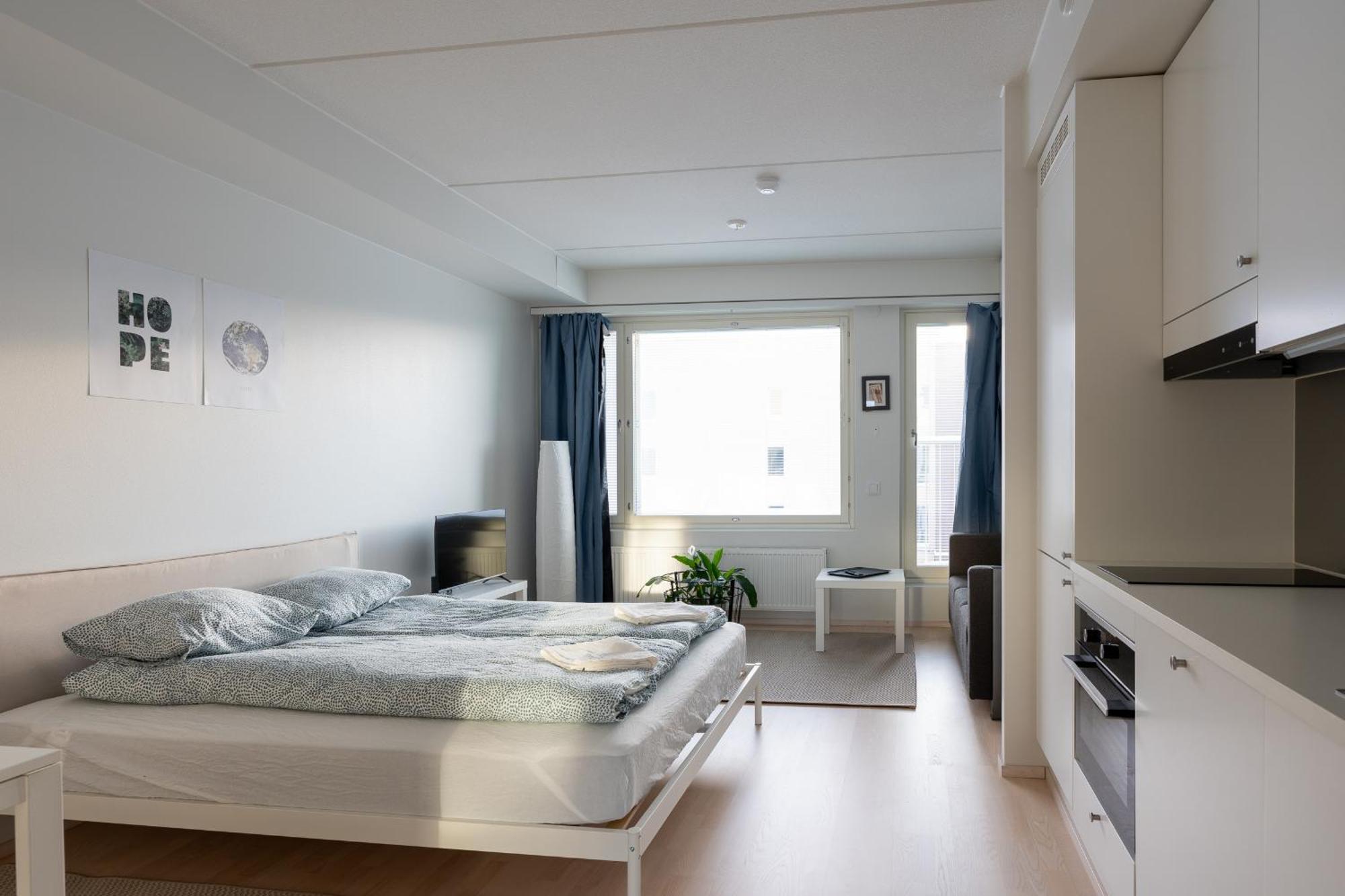 Easy Stay Rooms & Apartments Near Airport 반타 외부 사진