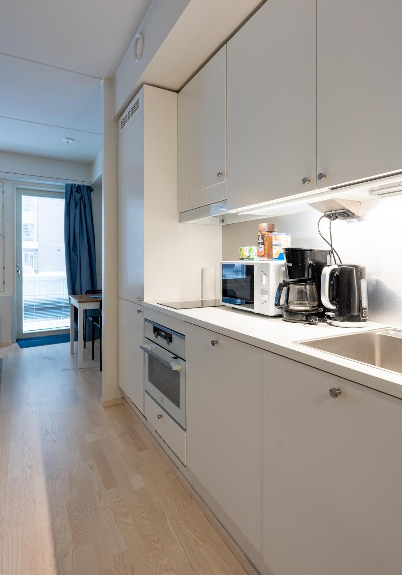 Easy Stay Rooms & Apartments Near Airport 반타 외부 사진