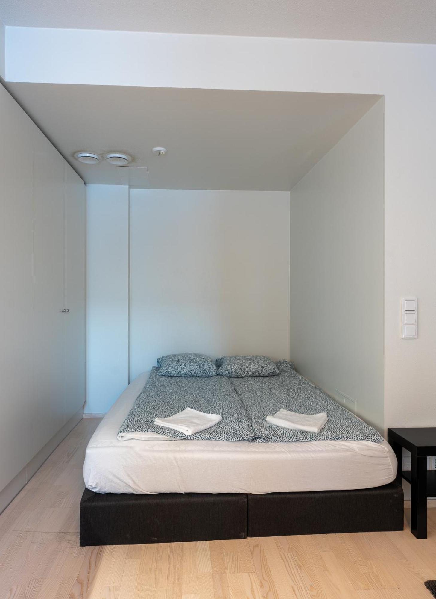 Easy Stay Rooms & Apartments Near Airport 반타 외부 사진