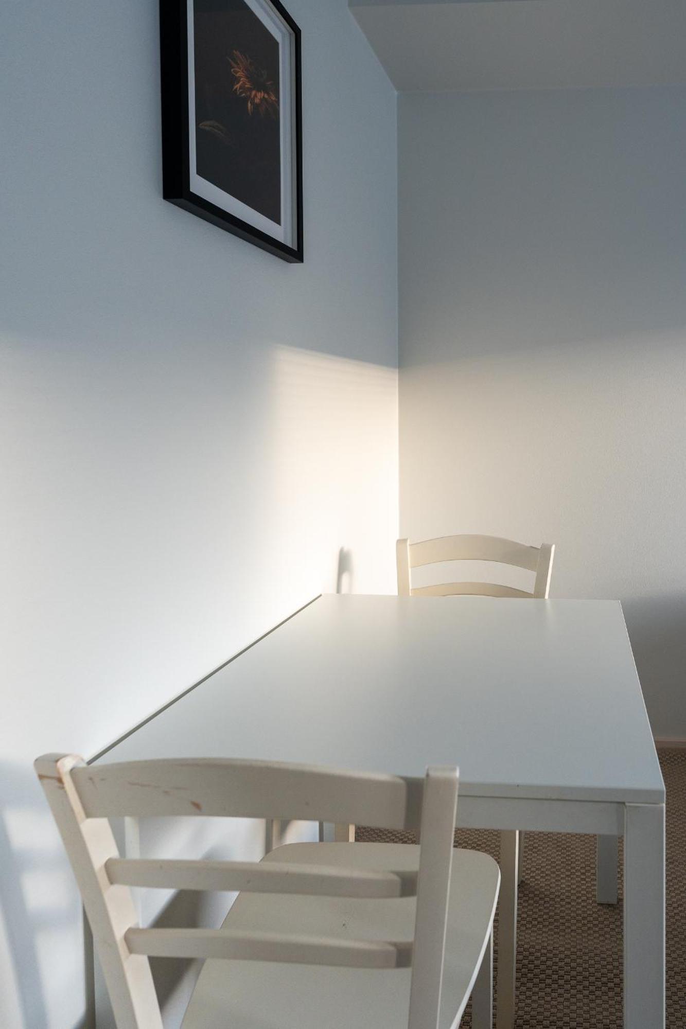 Easy Stay Rooms & Apartments Near Airport 반타 외부 사진